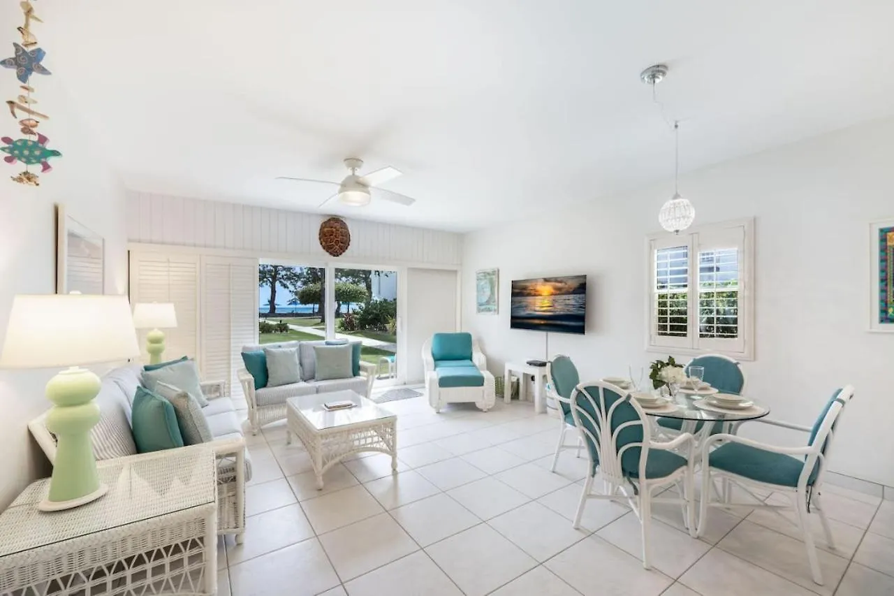 Beachfront Condo Next To Ritz West Bay Daire