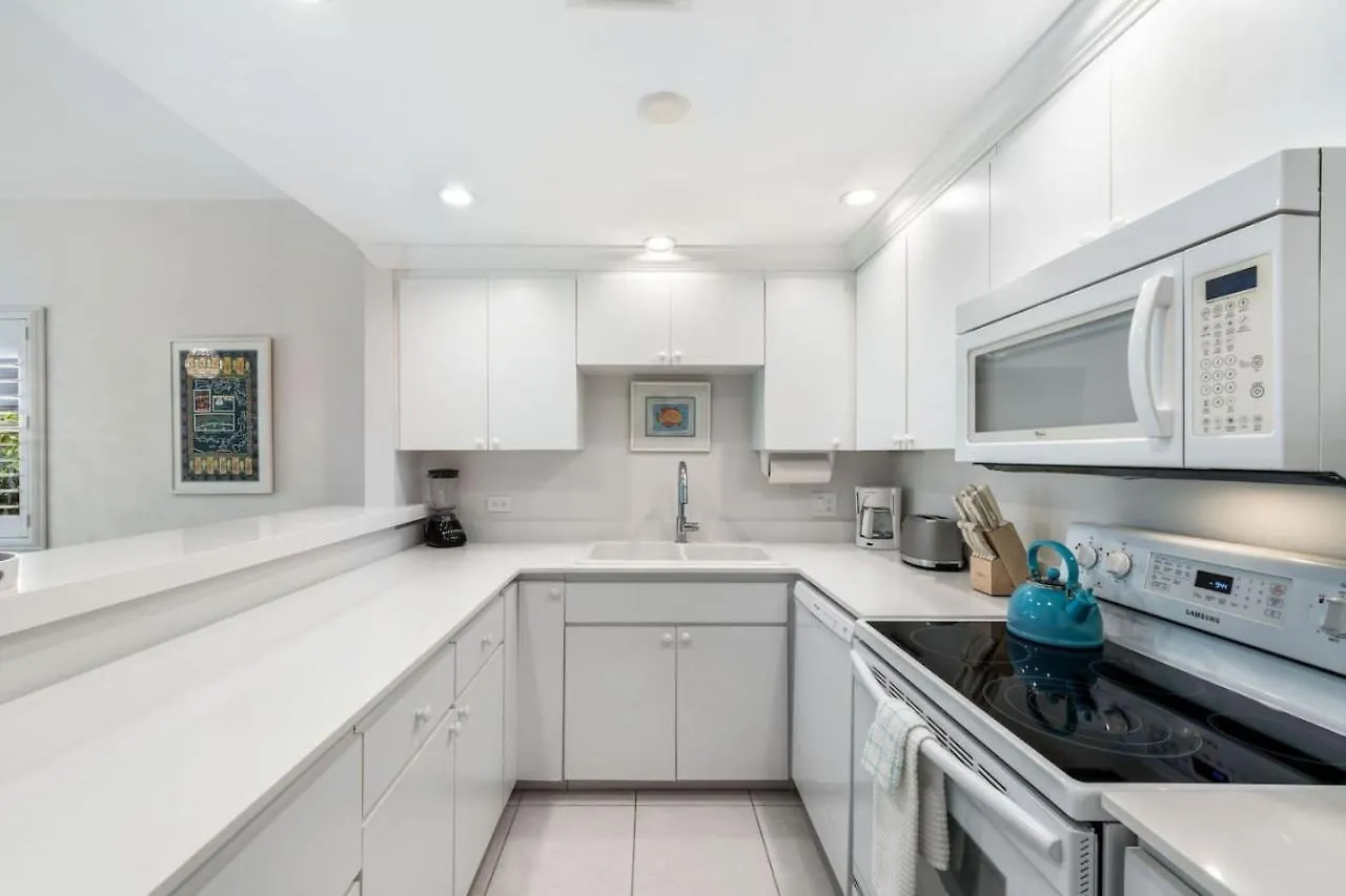 Beachfront Condo Next To Ritz West Bay Cayman Adaları